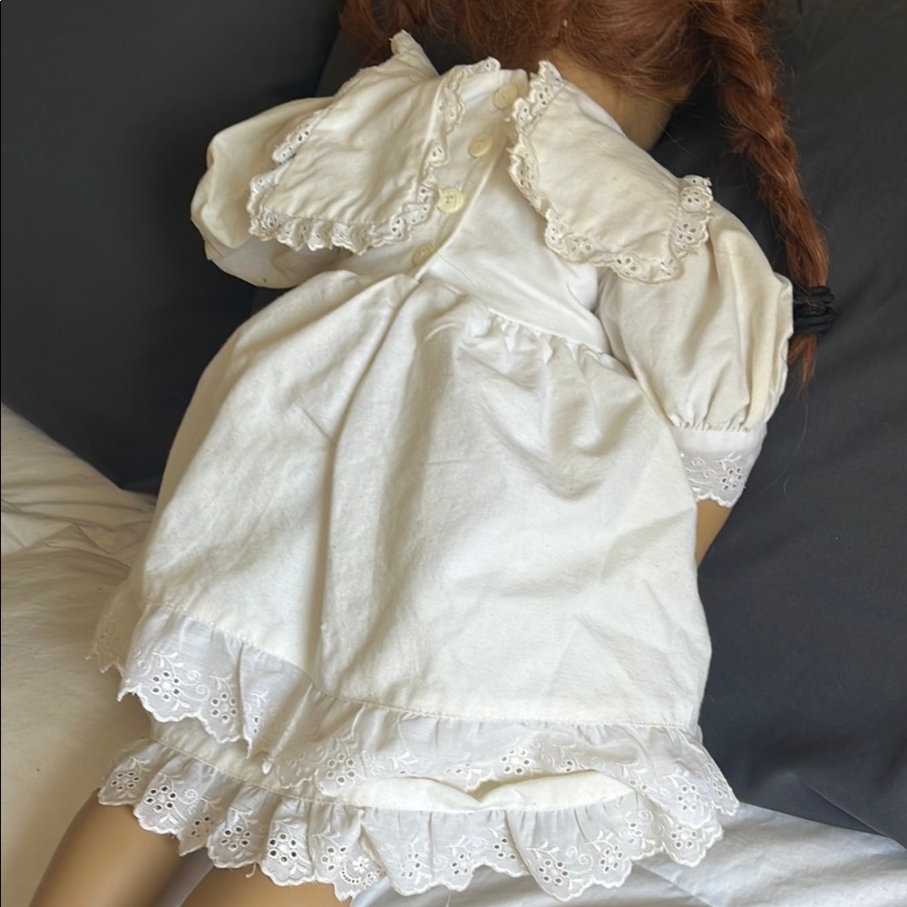 Victorian Doll - Picture 4 of 8